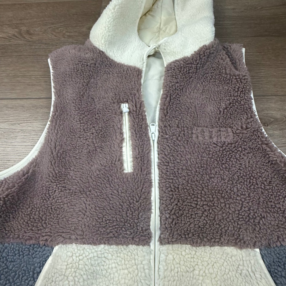 Kith Sherpa Vest Men's Hoodie Colorblock, Zip closure, Pockets, Lined Size Large - Picture 4 of 14